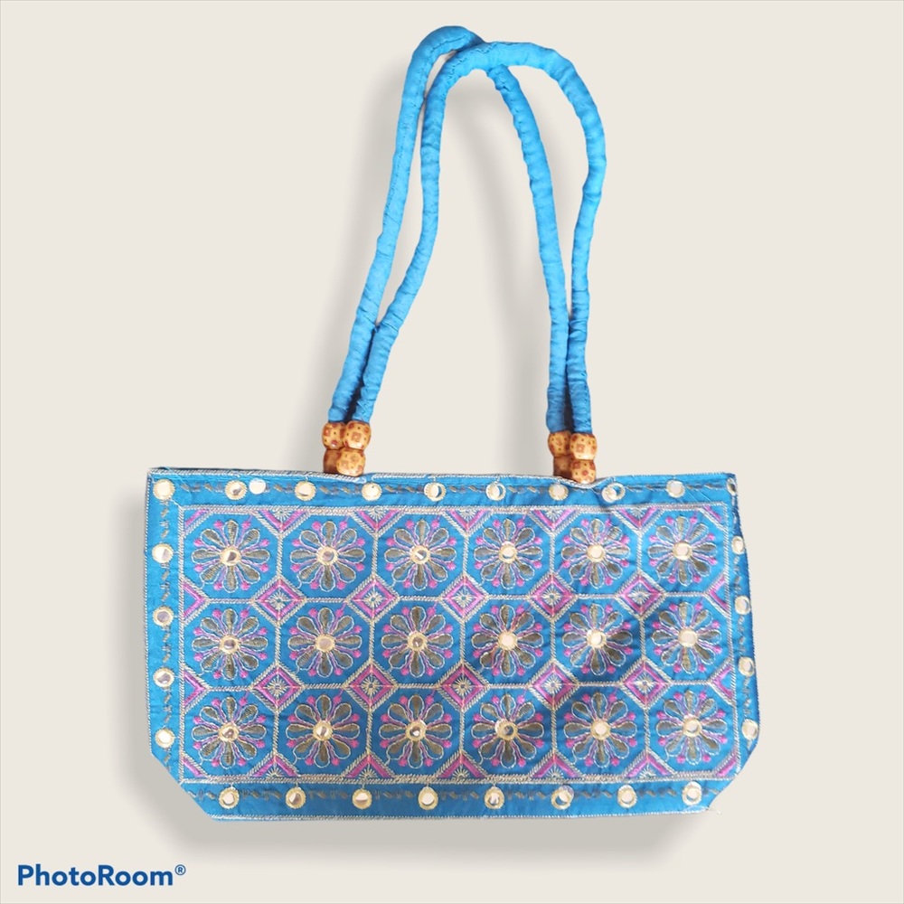 Beautiful handcrafted Indian purse (new)